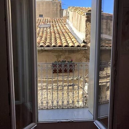 Charmant Studio Centre Historique Apartment Pezenas Luaran gambar