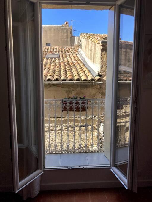 Charmant Studio Centre Historique Apartment Pezenas Luaran gambar